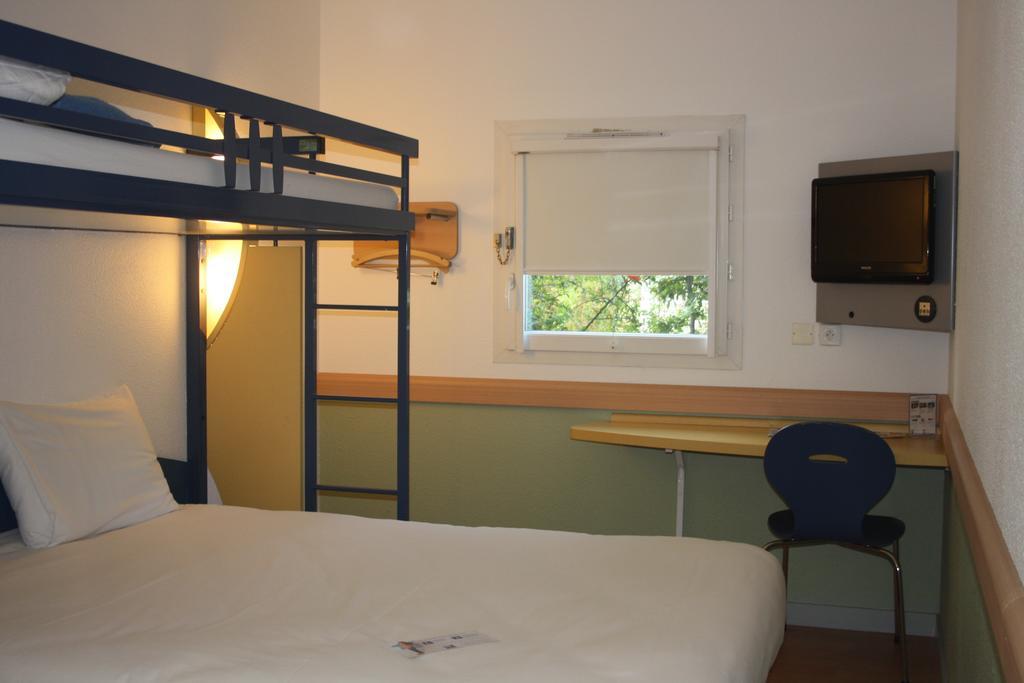 Ibis Budget Issoire Zimmer foto